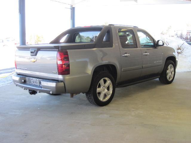 Chevrolet Avalanche 2008 photo 3