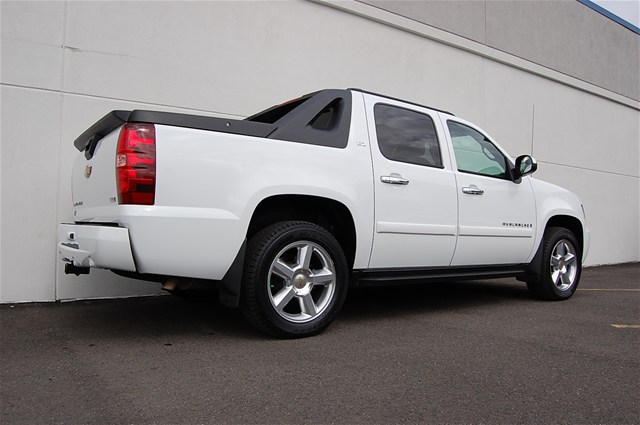 Chevrolet Avalanche Lariat Super Duty Unspecified