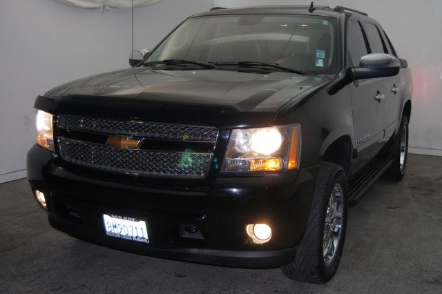 Chevrolet Avalanche 2008 photo 2