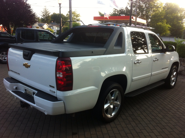 Chevrolet Avalanche 2008 photo 3