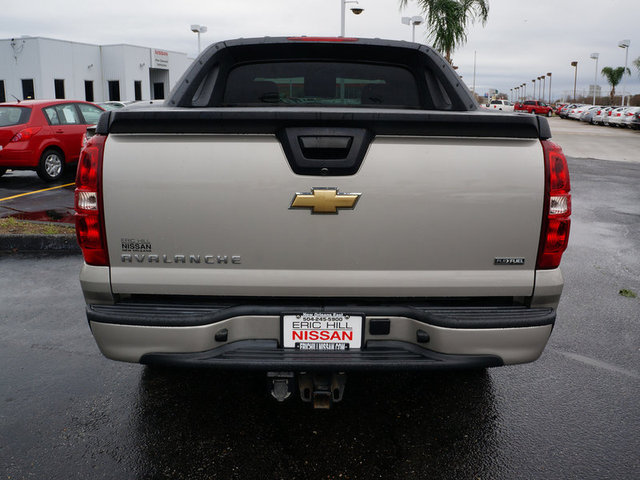 Chevrolet Avalanche 2008 photo 3