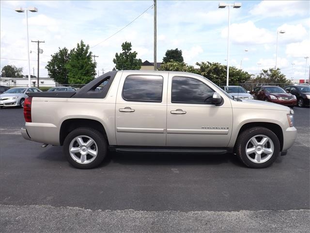 Chevrolet Avalanche 2008 photo 20