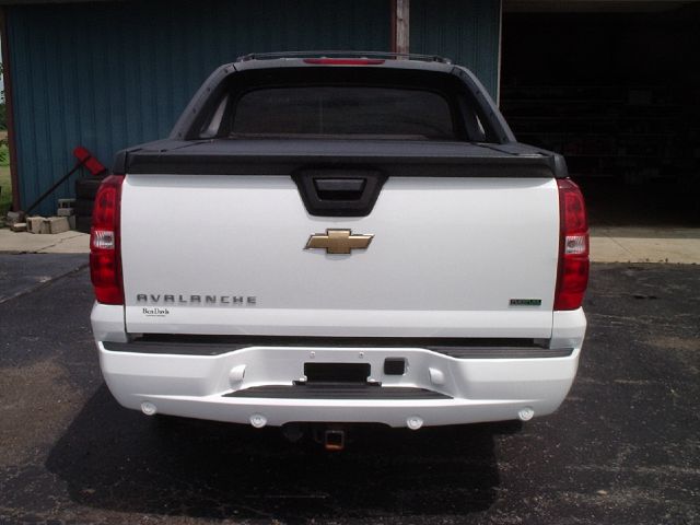 Chevrolet Avalanche 2008 photo 3