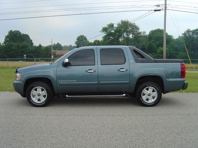 Chevrolet Avalanche 2008 photo 1