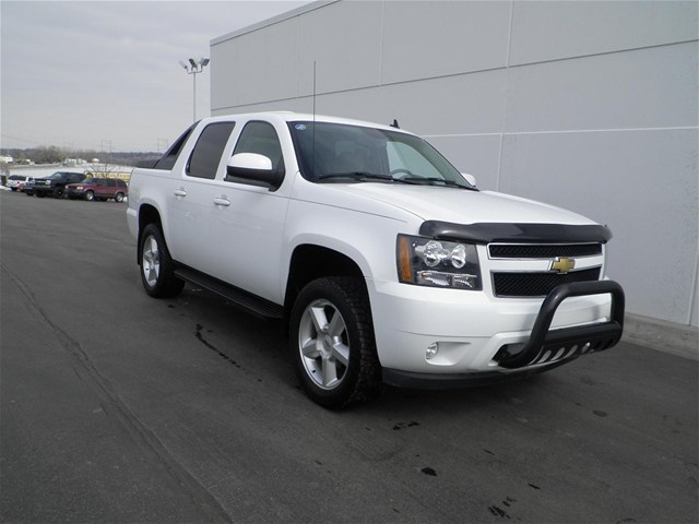 Chevrolet Avalanche 2008 photo 3