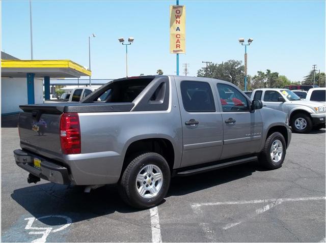 Chevrolet Avalanche 2008 photo 3