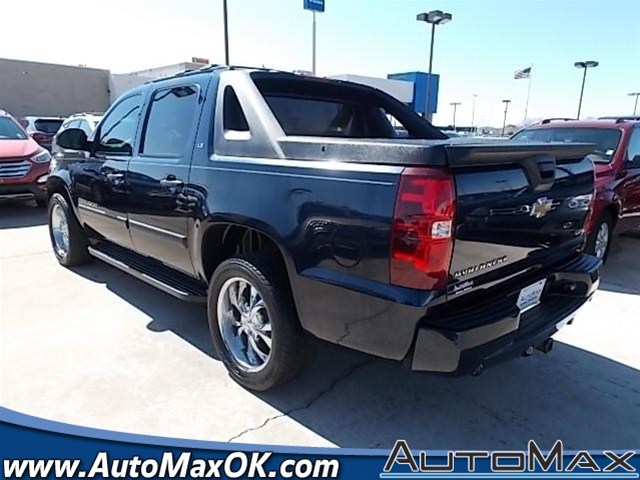 Chevrolet Avalanche 2008 photo 3