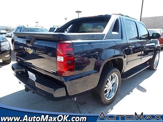 Chevrolet Avalanche 2008 photo 4