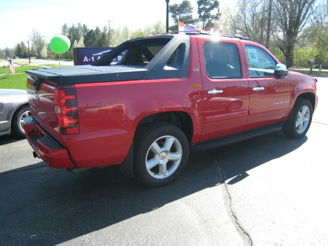 Chevrolet Avalanche 2008 photo 2