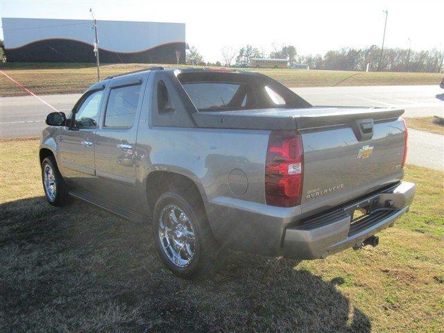 Chevrolet Avalanche 2008 photo 2