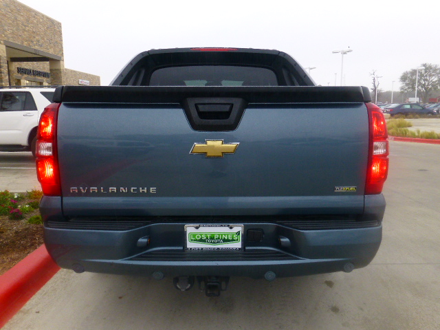 Chevrolet Avalanche 2008 photo 2