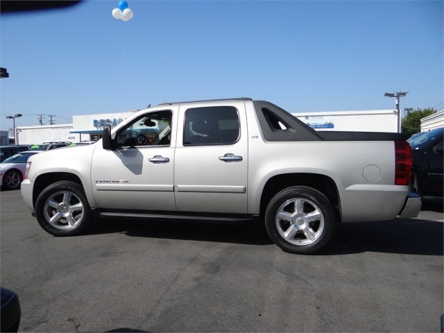 Chevrolet Avalanche Lariat Super Duty Unspecified