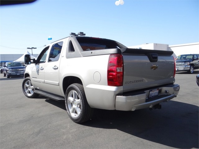 Chevrolet Avalanche 2008 photo 1