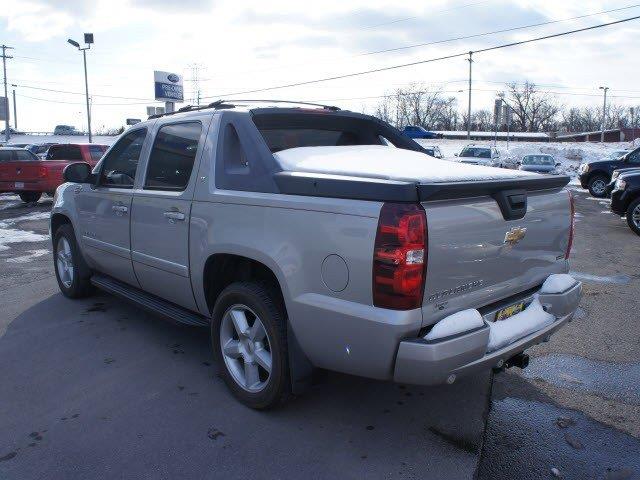 Chevrolet Avalanche 2008 photo 3