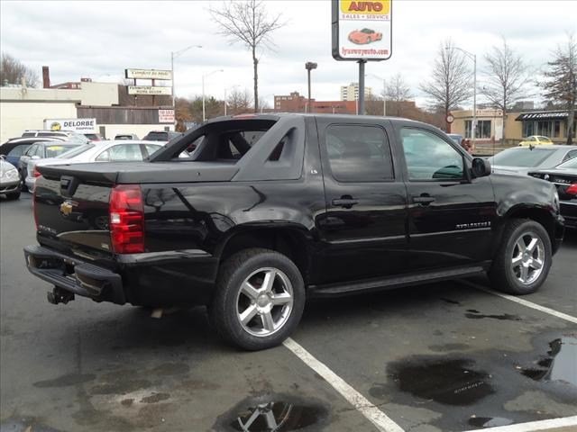 Chevrolet Avalanche 2008 photo 3