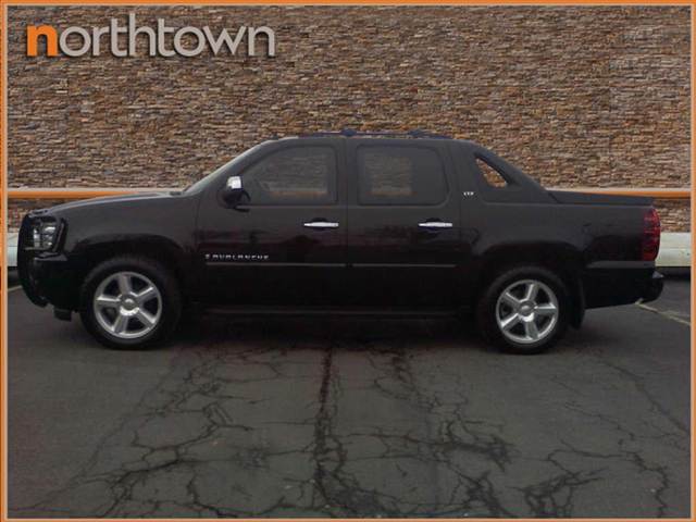 Chevrolet Avalanche 2008 photo 2