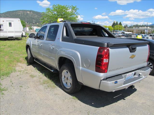 Chevrolet Avalanche 2010 photo 4