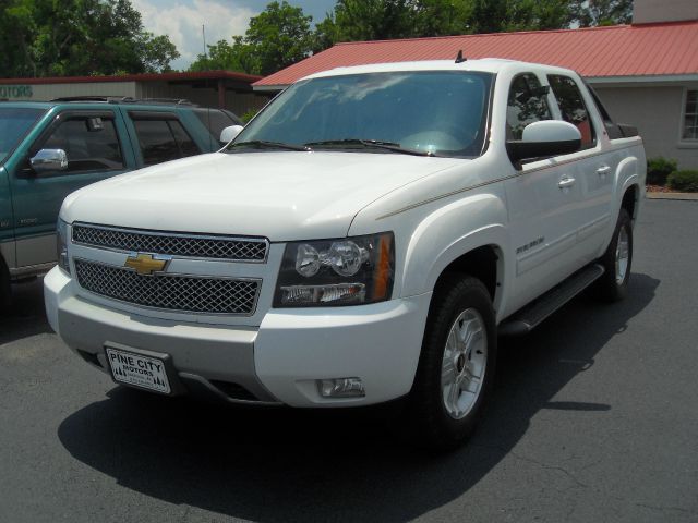 Chevrolet Avalanche 2010 photo 4