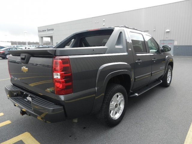 Chevrolet Avalanche 2011 photo 4