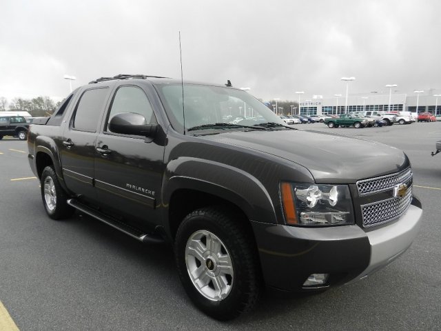 Chevrolet Avalanche 2011 photo 5