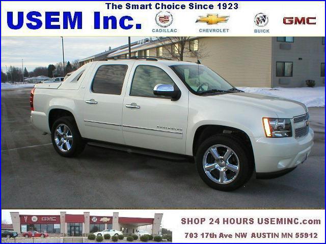 Chevrolet Avalanche 2011 photo 1