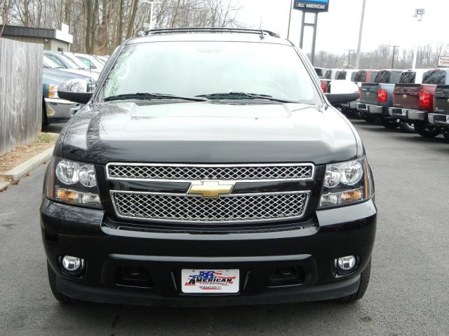 Chevrolet Avalanche 2011 photo 2