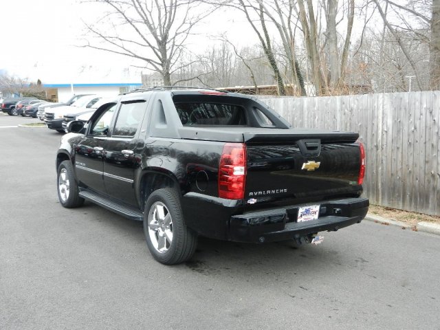 Chevrolet Avalanche 2011 photo 5