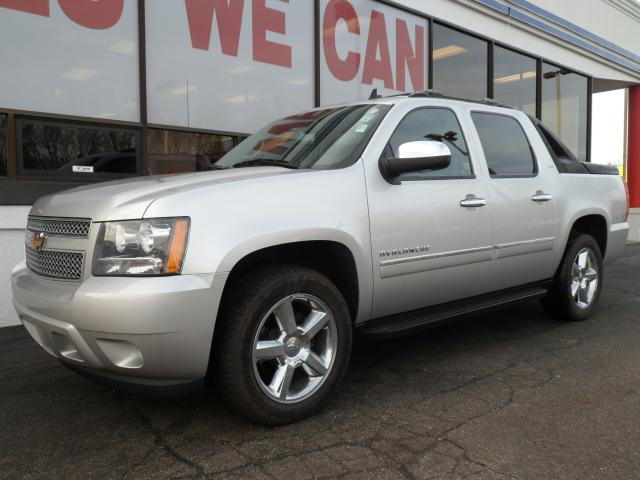 Chevrolet Avalanche 2011 photo 1