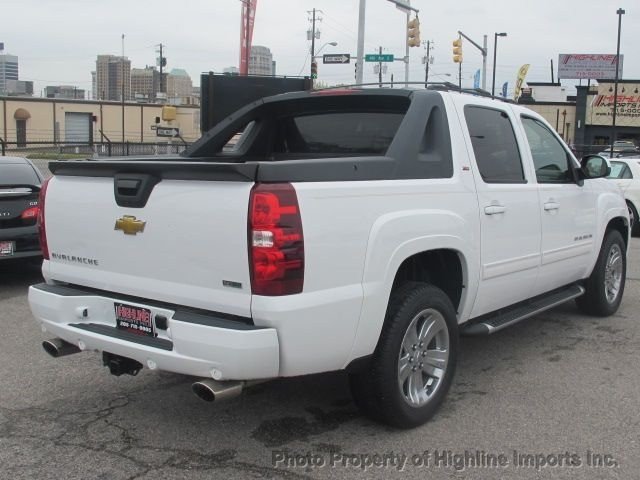 Chevrolet Avalanche 2011 photo 5