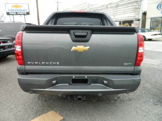 Chevrolet Avalanche 2011 photo 3