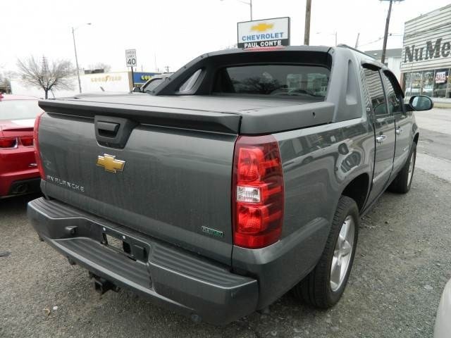 Chevrolet Avalanche 2011 photo 4