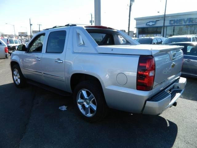 Chevrolet Avalanche SLE SLT WT Unspecified