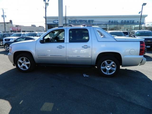 Chevrolet Avalanche 2011 photo 1