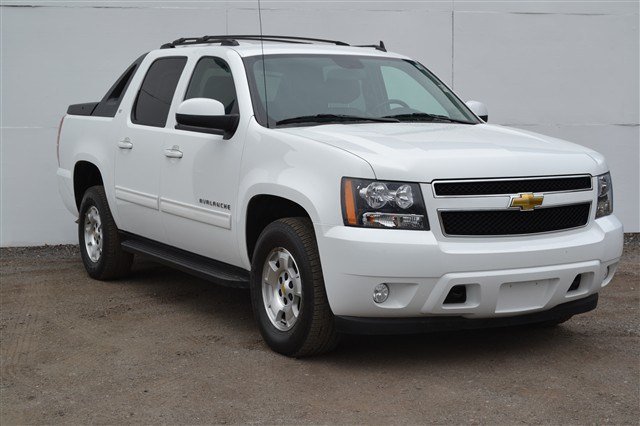 Chevrolet Avalanche 2011 photo 1