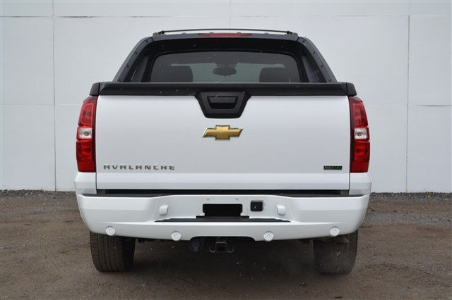 Chevrolet Avalanche 2011 photo 3