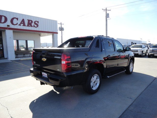 Chevrolet Avalanche 2011 photo 4