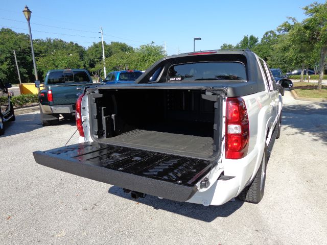 Chevrolet Avalanche 2011 photo 28