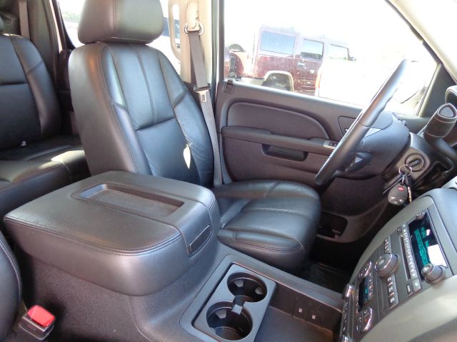 Chevrolet Avalanche 2011 photo 4