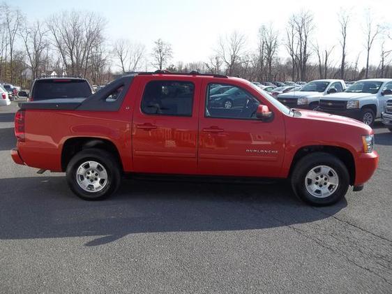 Chevrolet Avalanche 4dr Sdn I4 CVT 2.5 Pickup Truck