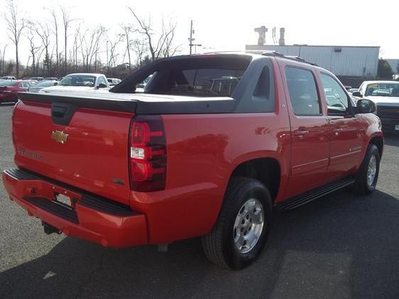 Chevrolet Avalanche 2011 photo 6