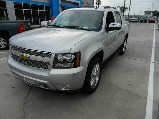 Chevrolet Avalanche 2011 photo 5