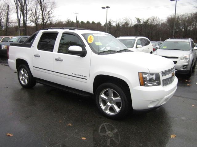 Chevrolet Avalanche 2011 photo 4