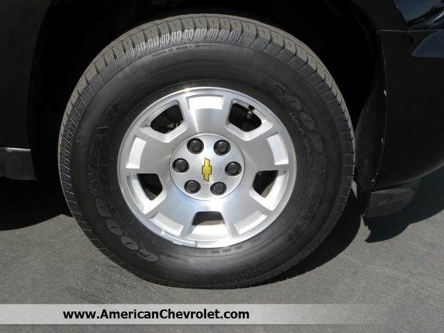 Chevrolet Avalanche 2011 photo 2