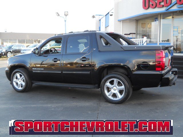 Chevrolet Avalanche 2011 photo 4