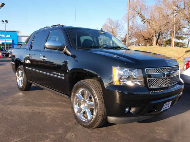 Chevrolet Avalanche 2011 photo 4