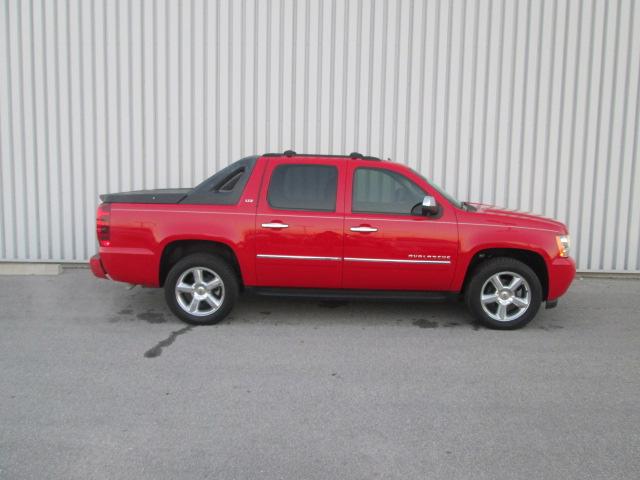 Chevrolet Avalanche 2011 photo 4