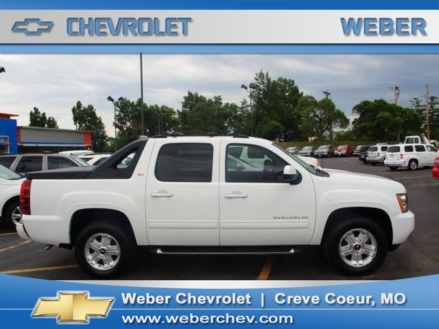 Chevrolet Avalanche 2011 photo 4