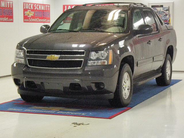 Chevrolet Avalanche 2011 photo 1