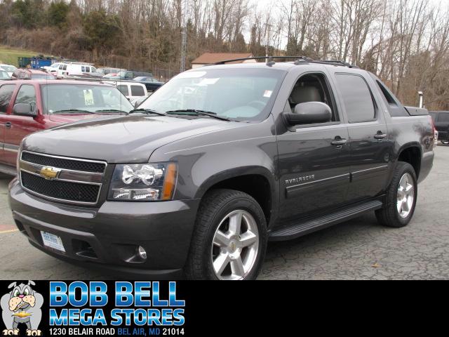 Chevrolet Avalanche 2011 photo 3