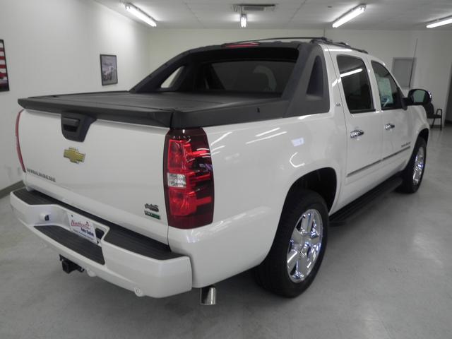 Chevrolet Avalanche 2011 photo 5